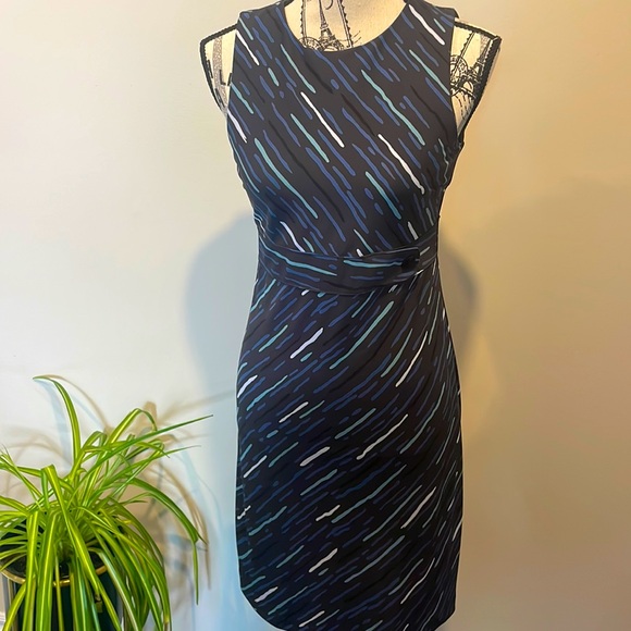 KENNETH COLE MIDI DRESS - Picture 1 of 6